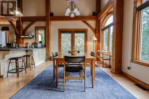 3179 Heddle  Road, Nelson, BC - Indoor Photo Showing Dining Room