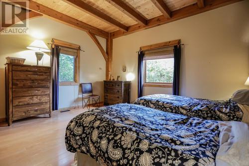 3179 Heddle  Road, Nelson, BC - Indoor Photo Showing Bedroom