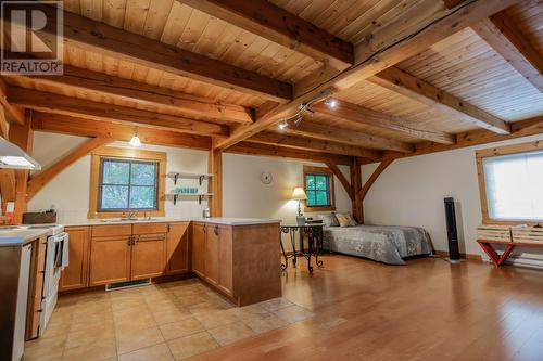 3179 Heddle  Road, Nelson, BC - Indoor