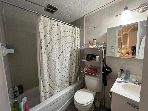 Powder room - 345 Ch. Boulanger, Sutton, QC - Indoor Photo Showing Laundry Room