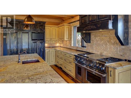 3078 Dog Creek Road, Williams Lake, BC - Indoor Photo Showing Kitchen