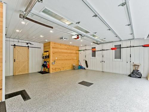 Garage - 225 Ch. Du Nordet, Magog, QC - Indoor Photo Showing Garage