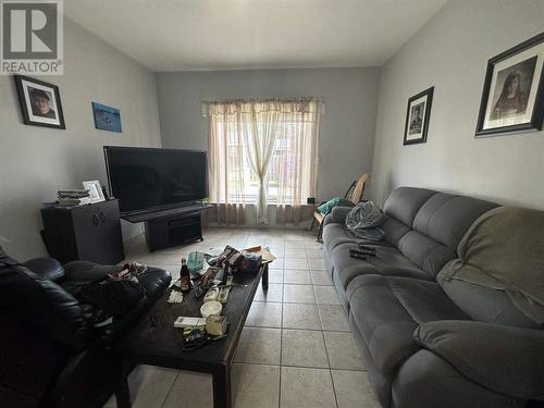 75 10Th St, Earlton, ON - Indoor Photo Showing Living Room