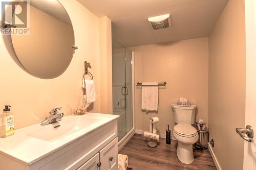 2611 Highway 6, Lumby, BC - Indoor Photo Showing Bathroom