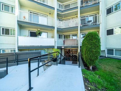 206-3040 Pine St, Chemainus, BC - Outdoor With Balcony