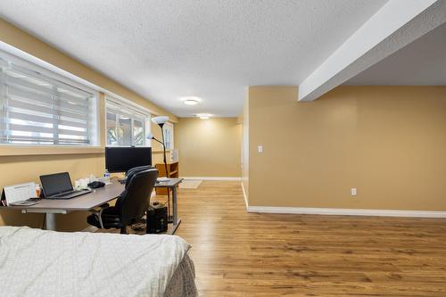 2424 Crawford Street, Creston, BC - Indoor Photo Showing Office