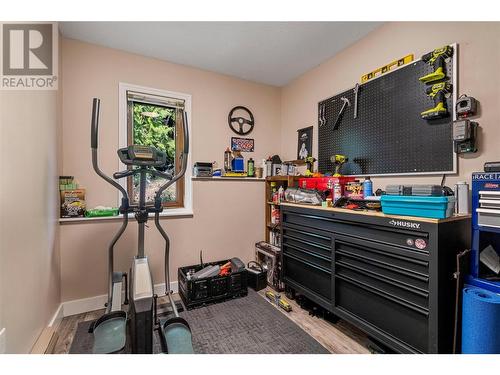 3961 20 Avenue Se, Salmon Arm, BC - Indoor Photo Showing Other Room