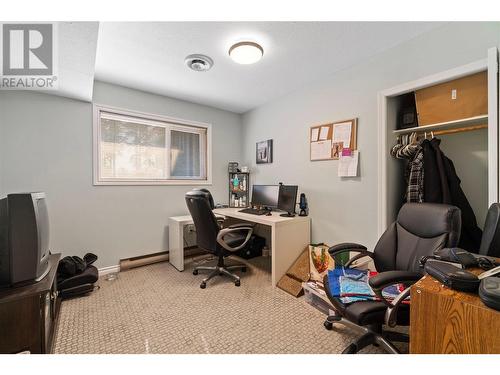 3961 20 Avenue Se, Salmon Arm, BC - Indoor Photo Showing Office