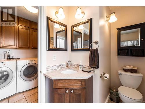 3961 20 Avenue Se, Salmon Arm, BC - Indoor Photo Showing Laundry Room
