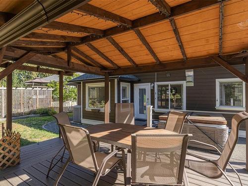 3566 Hidden Oaks Cres, Cobble Hill, BC - Outdoor With Deck Patio Veranda With Exterior
