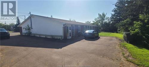 6 Clifton St, Moncton, NB - Outdoor
