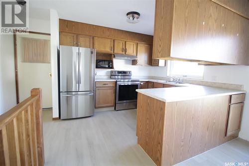 217 4Th Avenue, Whitewood, SK - Indoor Photo Showing Kitchen