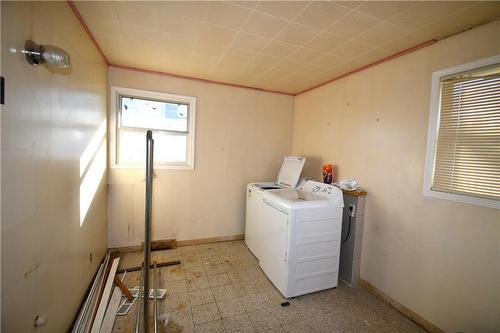 955 St Clare Street, Birtle, MB - Indoor Photo Showing Laundry Room