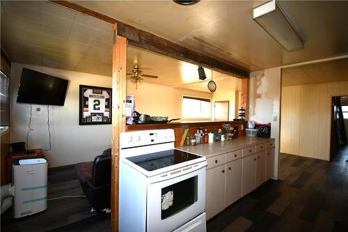 955 St Clare Street, Birtle, MB - Indoor Photo Showing Kitchen