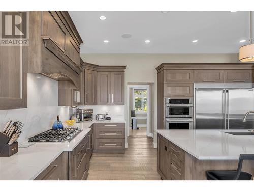 1813 Diamond View Drive, West Kelowna, BC - Indoor Photo Showing Kitchen With Upgraded Kitchen