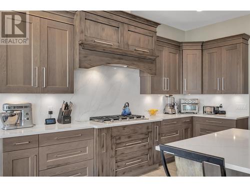 1813 Diamond View Drive, West Kelowna, BC - Indoor Photo Showing Kitchen With Upgraded Kitchen