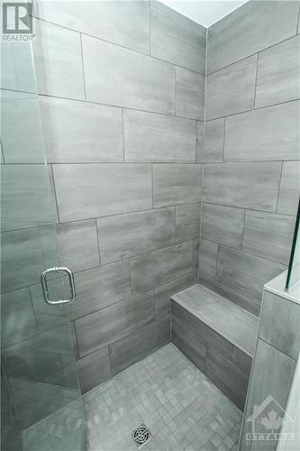 777 Walton Street, Cornwall, ON - Indoor Photo Showing Bathroom