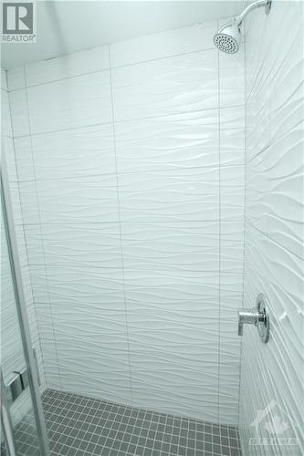 749 Walton Street, Cornwall, ON - Indoor Photo Showing Bathroom
