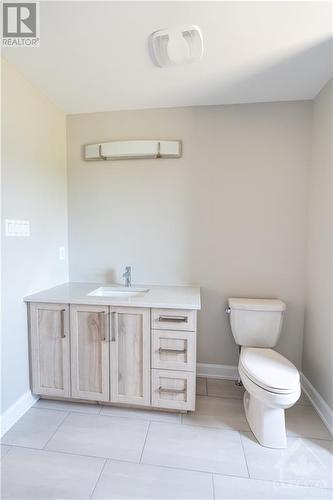 766 Walton Street, Cornwall, ON - Indoor Photo Showing Bathroom