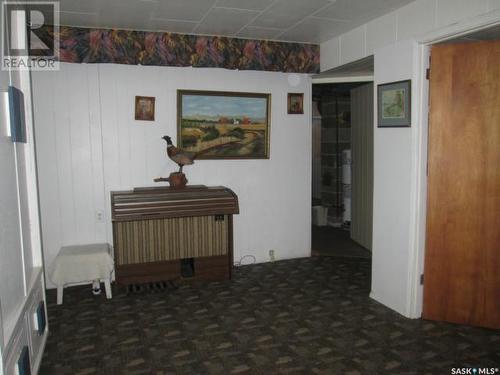 517 3Rd Avenue E, Assiniboia, SK - Indoor Photo Showing Other Room