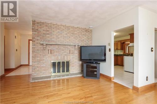 647 Kirkwood Drive, Sudbury, ON - Indoor Photo Showing Living Room With Fireplace