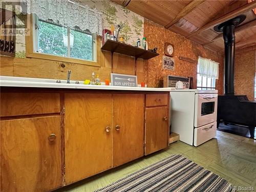 211 Northwest Road, Sunny Corner, NB - Indoor Photo Showing Kitchen