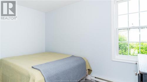 104 4Th Ave, Pointe Du Chene, NB - Indoor Photo Showing Bedroom