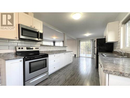 1519 Kay Smith Boulevard, Prince Rupert, BC - Indoor Photo Showing Kitchen With Double Sink