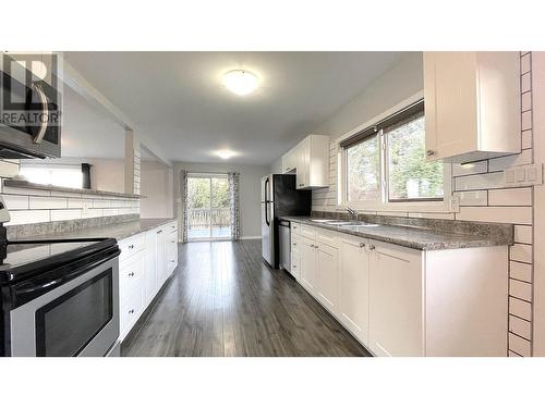 1519 Kay Smith Boulevard, Prince Rupert, BC - Indoor Photo Showing Kitchen