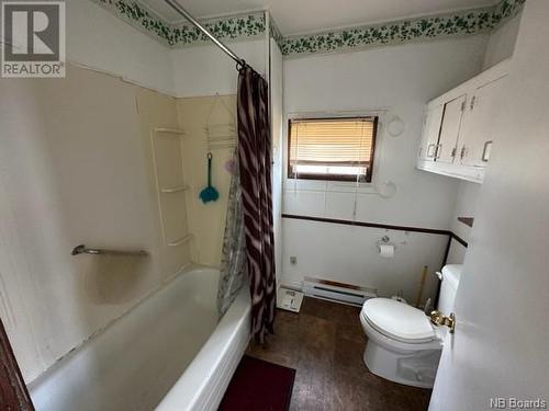 533 Chaleur, Charlo, NB - Indoor Photo Showing Bathroom