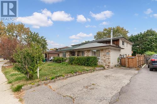 6872 Darcel Ave, Mississauga, ON - Outdoor