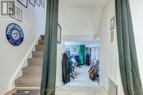 6872 Darcel Ave, Mississauga, ON -  Photo Showing Other Room