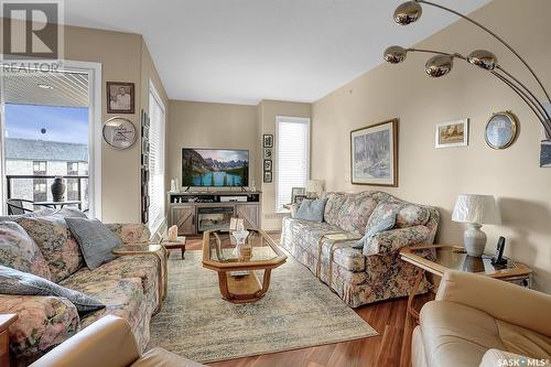 449 3631 Albert Street, Regina, SK - Indoor Photo Showing Living Room