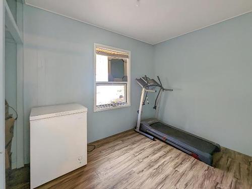 62 Cameron Road, Clearwater, BC - Indoor Photo Showing Gym Room