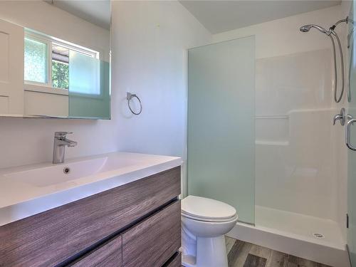 5050 White Rd, Duncan, BC - Indoor Photo Showing Bathroom