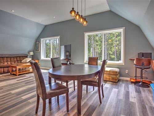 5050 White Rd, Duncan, BC - Indoor Photo Showing Dining Room
