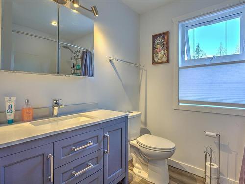 5050 White Rd, Duncan, BC - Indoor Photo Showing Bathroom