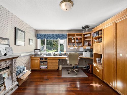1185 Merecroft Rd, Campbell River, BC - Indoor Photo Showing Office