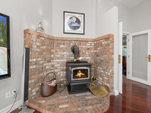 1185 Merecroft Rd, Campbell River, BC - Indoor With Fireplace
