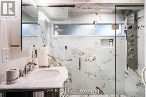 27 Sunnidale Rd S, Wasaga Beach, ON - Indoor Photo Showing Bathroom