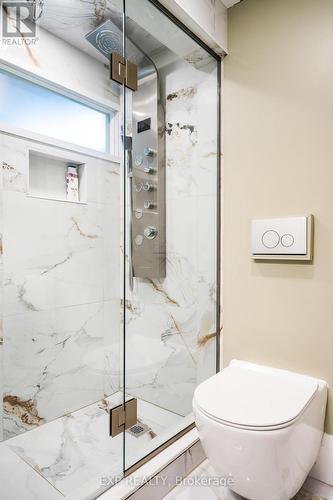 27 Sunnidale Rd S, Wasaga Beach, ON - Indoor Photo Showing Bathroom