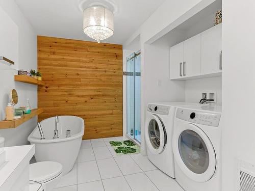 Salle de bains - 104-4057 Boul. Hébert, Salaberry-De-Valleyfield, QC - Indoor Photo Showing Laundry Room