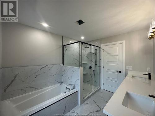 210 Bartlett, Amherstburg, ON - Indoor Photo Showing Bathroom