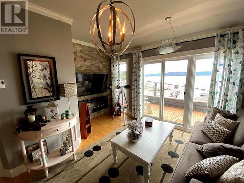 78 Bayview Road, Springdale, NL - Indoor Photo Showing Living Room