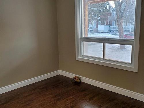 233 Cameron Street, Thunder Bay, ON - Indoor Photo Showing Other Room