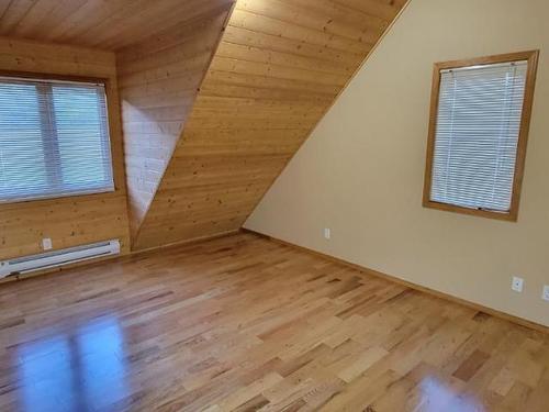 2200 Yellowhead Highway S, Clearwater, BC - Indoor Photo Showing Other Room