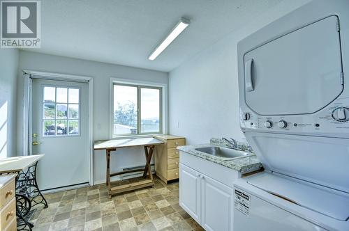3251 41St Street, Osoyoos, BC - Indoor Photo Showing Laundry Room