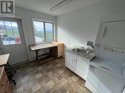 3251 41St Street, Osoyoos, BC - Indoor Photo Showing Laundry Room