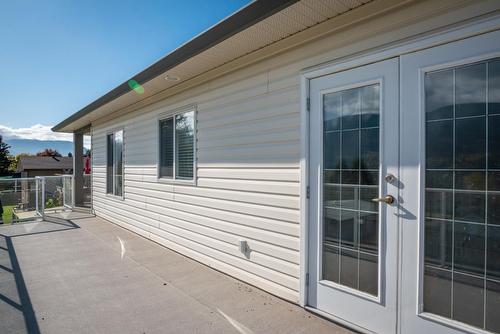 3405 9Th Avenue, Castlegar, BC - Outdoor With Deck Patio Veranda With Exterior