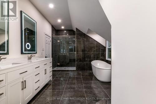 16 Knowles Cres, Seguin, ON - Indoor Photo Showing Bathroom